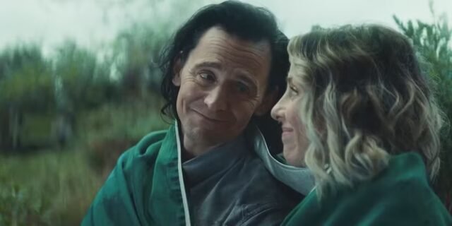 loki-looking-sylvie-smiling.jpg